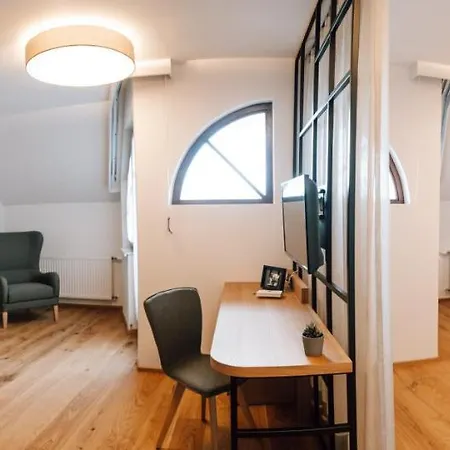 Mein Fast Hotel 4*